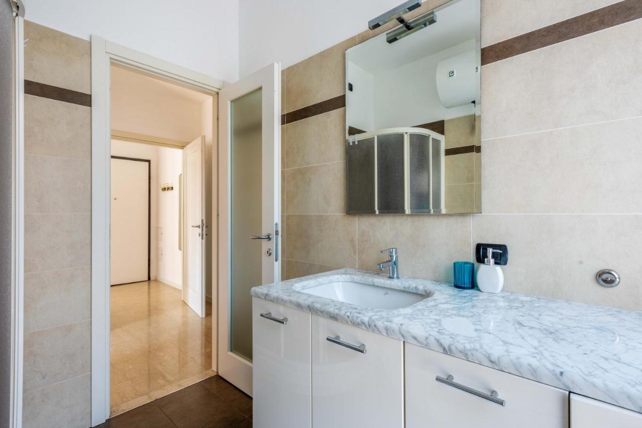 شقة Amazing House In Porta Venezia By Easylife ميلان المظهر الخارجي الصورة